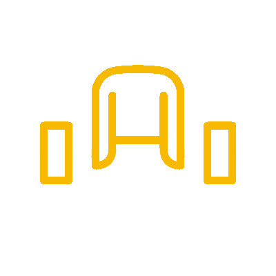 Mann hebt Gewichte im Fitnessstudio